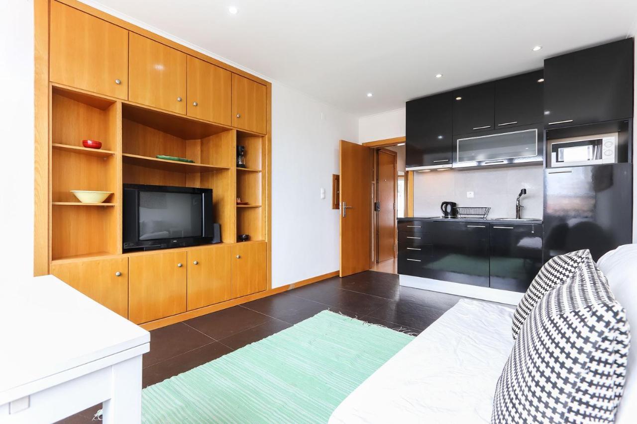 Sunny Flat City View By Homing Lisbon Exterior photo